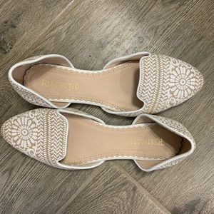Restricted Lace Flats